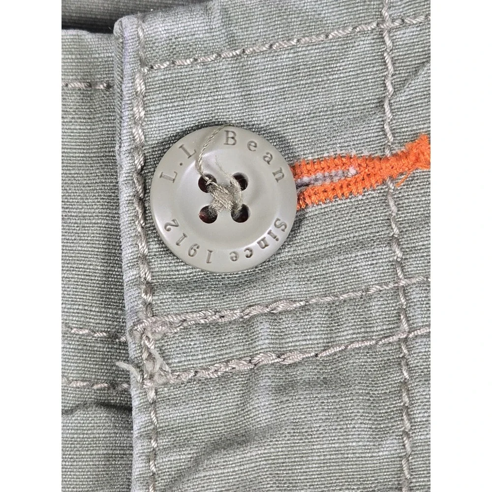 L.L. Bean Mens Natural‎ Fit Cargo Shorts  Olive green Size 35W